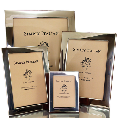 Slim, flat photo frame. Size large, tarnish free, made in Italy