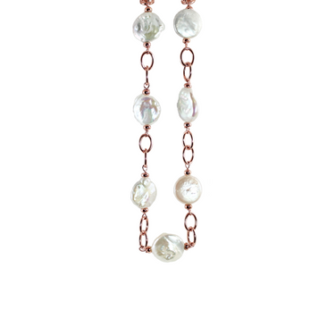 Cultured freshwater coin pearls with 18ct oval links on a 58cm necklace