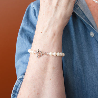 Small Pearl with Silver Toggle Link Bracelet
