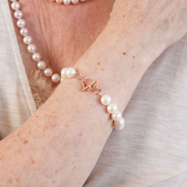 Small Pearl with Rose Gold Toggle Link Bracelet