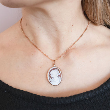 27mm Oval Cameo Ladies Head pendant on 18ct rose gold, 925 sterling silver 19" rope chain.